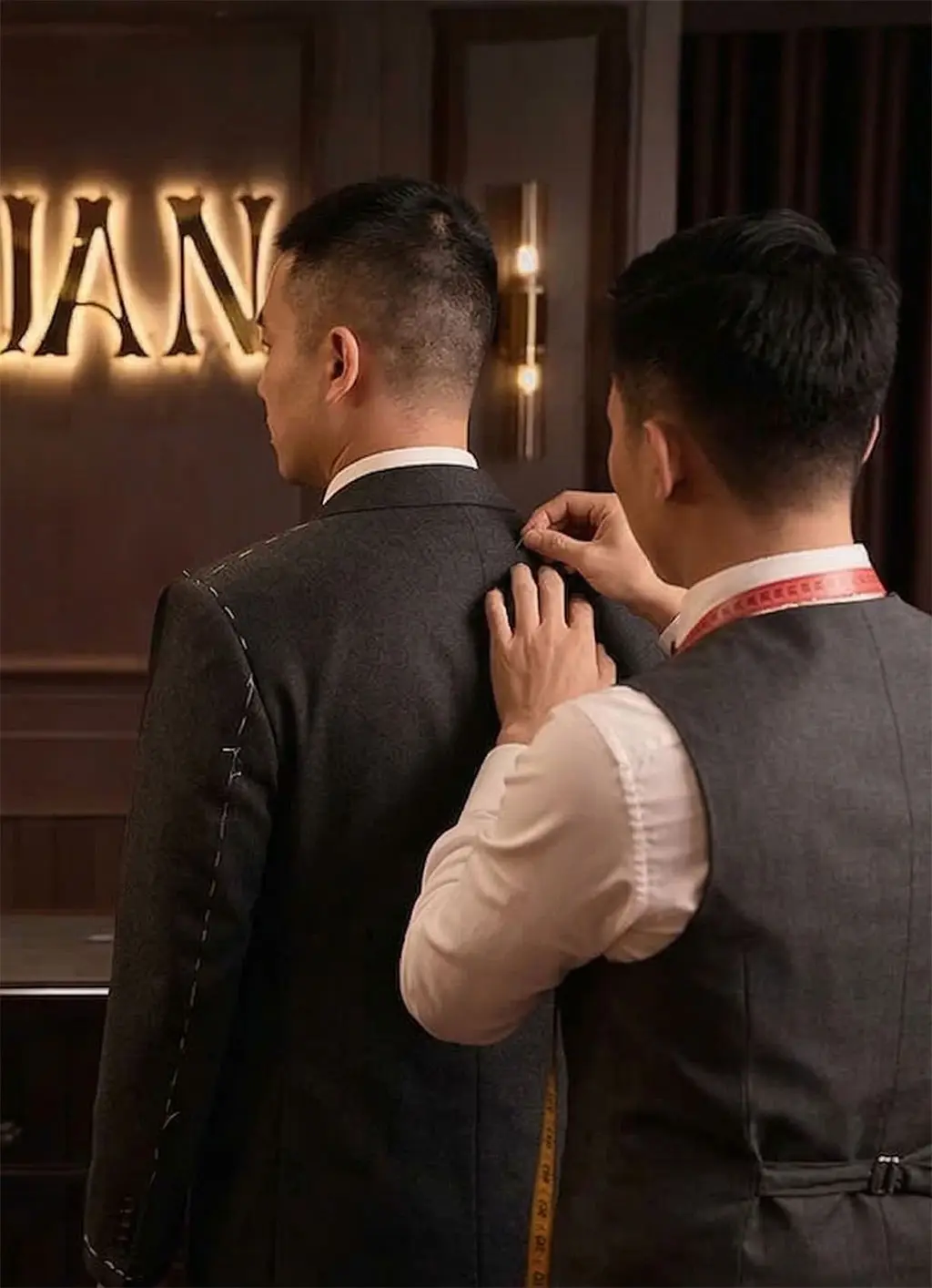 Phom dáng doanh nhân có cấu trúc